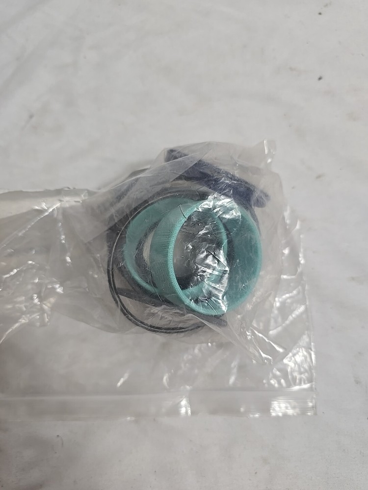 JLG Part 70007072 - KIT, SEAL - OEM