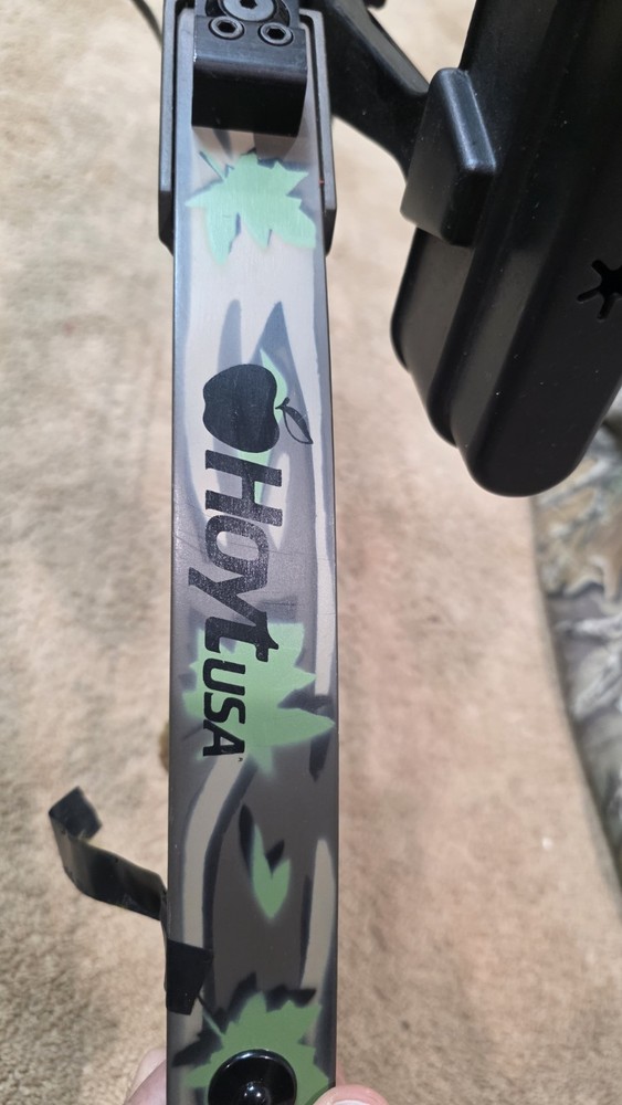 Hoyt Raider Compound Bow Package – Ready to Shoot