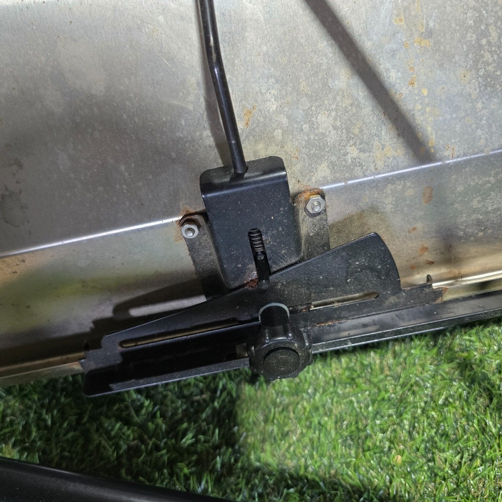 Meyer Walk Behind Hotshot-100 Drop Spreader