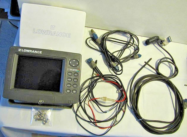 Used Lowrance Gray LCX-25c Chart plotter Sonar Navigation Display