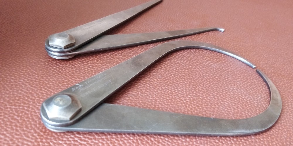 Nice Set of 2 Machinists Fixed Joint Calipers 5" ~ Outside + Inside