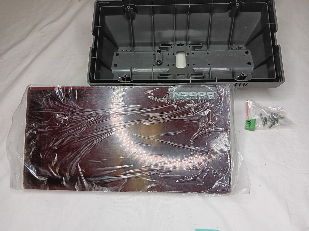 Bogen BCBD-32S-404-1R Clock *Wrong Box*