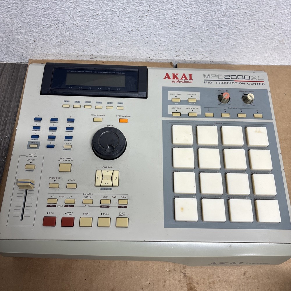 Akai professional MPC2000xl Tested #i3