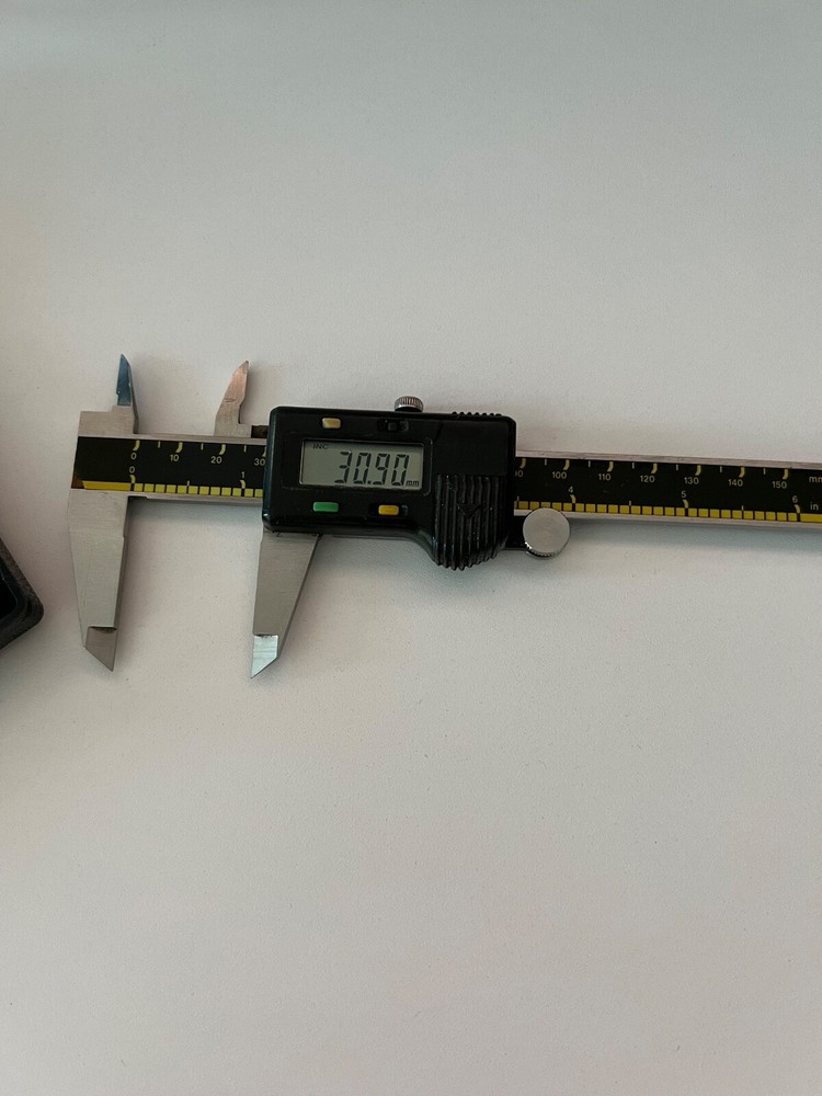 Mitotuyo Digital Caliper 500-196
