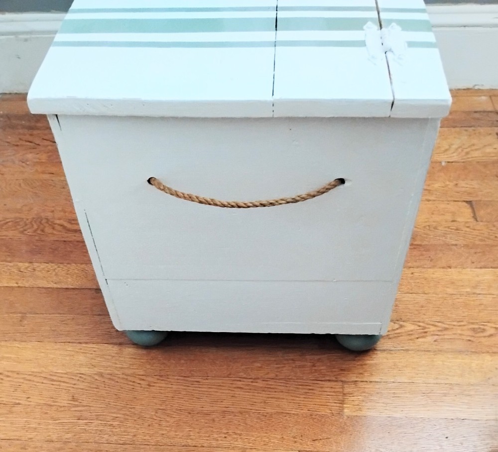 White Chest/Trunk