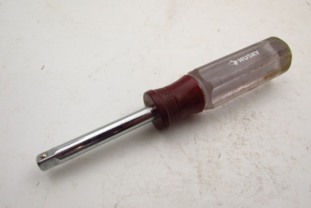HUSKY 1/4" SOCKET DRIVER -- 20210