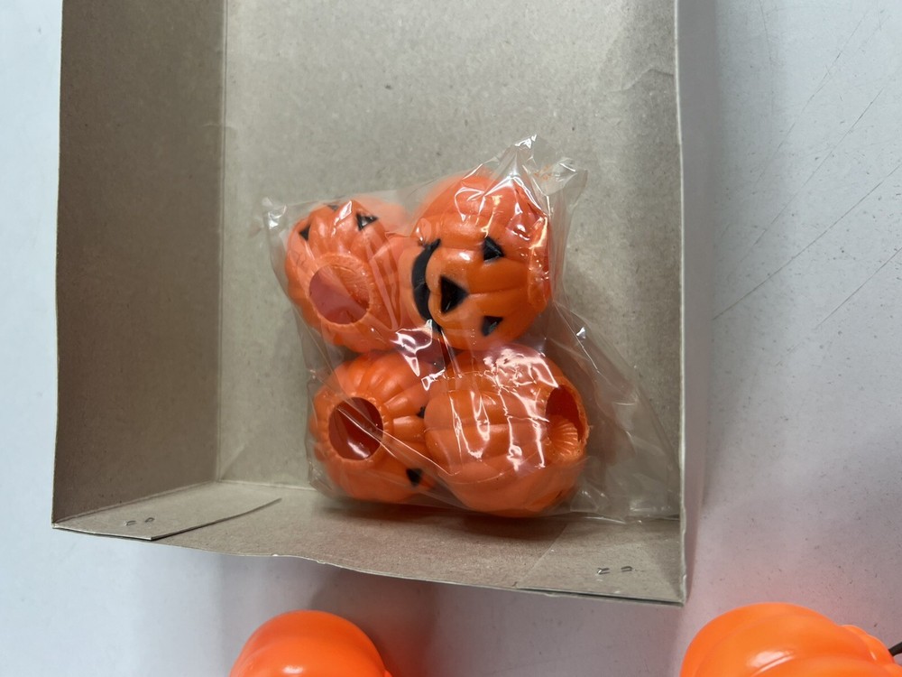 Vintage NEW Halloween PUMPKINS 10 Light Set String Plastic Blow Mold