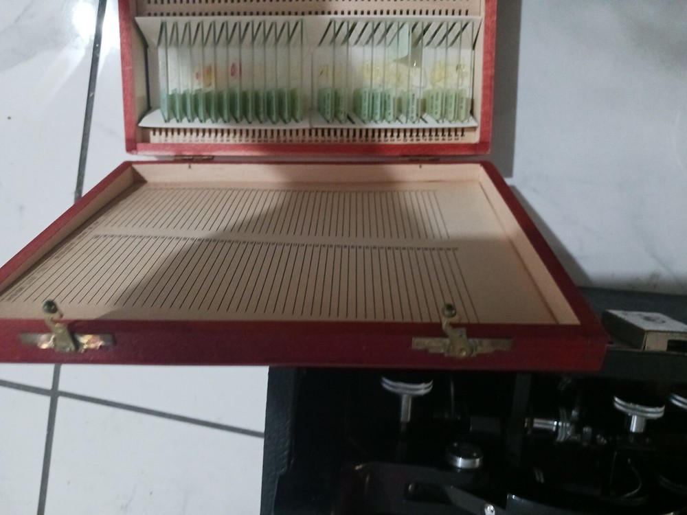 Vintage 1938 E. Leith Microscope Complete