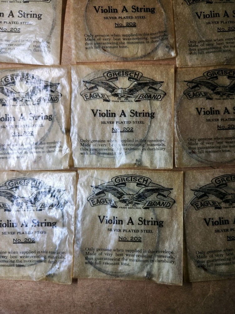 Vintage Gretsch Eagle Brand Violin Strings – Gut No. 202 – 12 Unopened A Strings