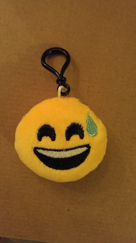 挑选您最喜欢的 Emoji Smiley 钥匙扣/背包夹-