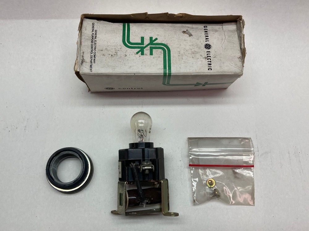 General Electric,CR2940UD413A3,OilTight Indicator Light