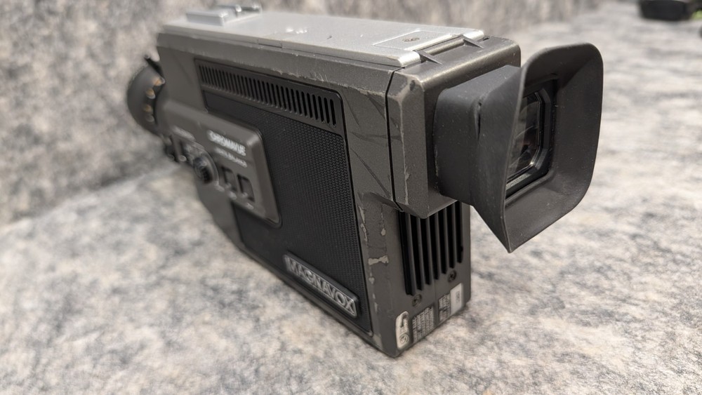 Magnavox VR8238BK01 Video Camera - Untested