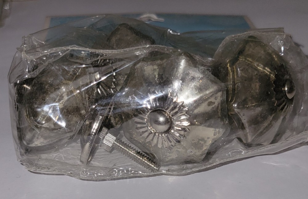 NIP 4 Mercury Glass Type Furniture Knobs, Pulls