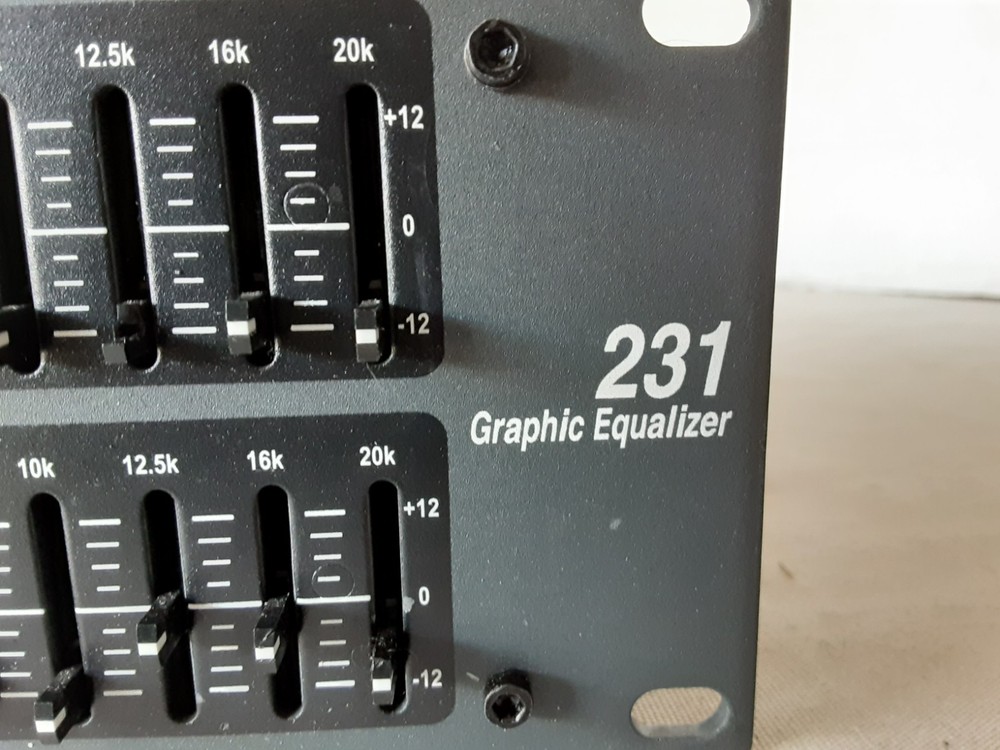 dbx 231 Rugged Dual Channel 31-Band 1/3-octave Graphic Equalizer - UNTESTED