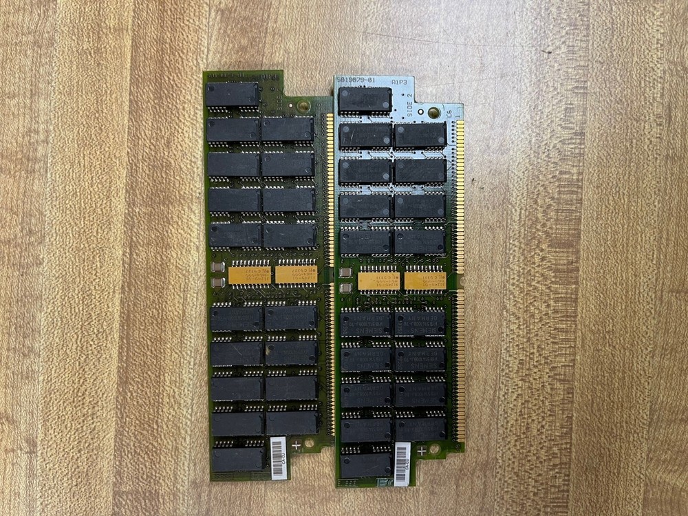 MS44-DA VAXstation MS44-DA 32MB  memory option 5019079-01
