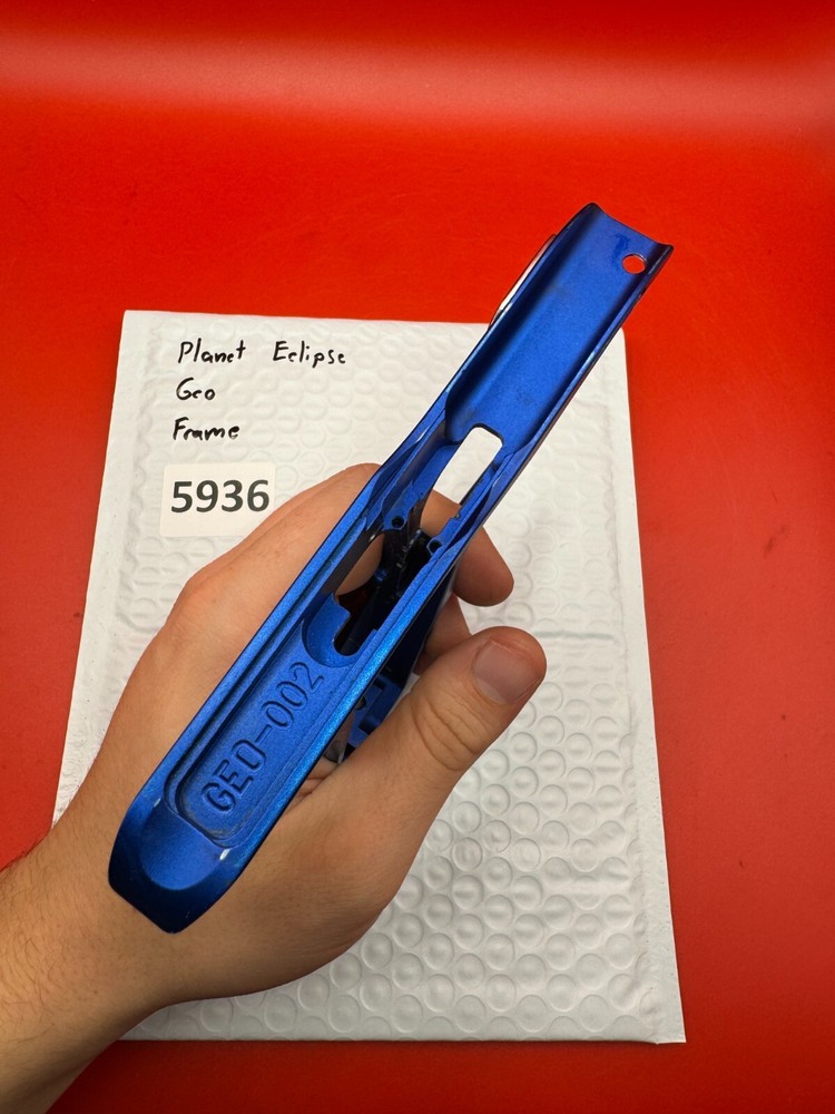 Planet Eclipse Geo Frame