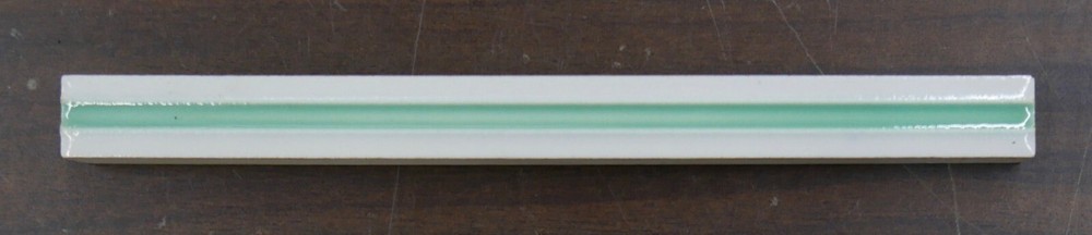 Vintage Tile Liner White with Green Stripe