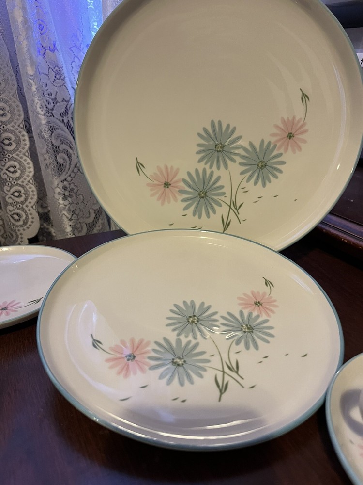 Franciscan Maytime 5 Piece Place Setting MINT