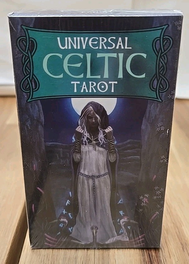 Universal Celtic Tarot Deck SEALED NEW !!!
