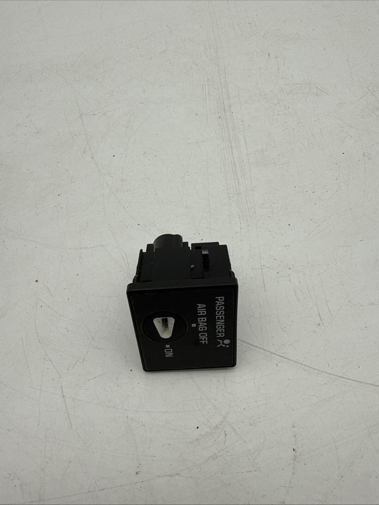 1997 - 2004 CORVETTE C5 PASSENGER AIR BAG SWITCH OEM
