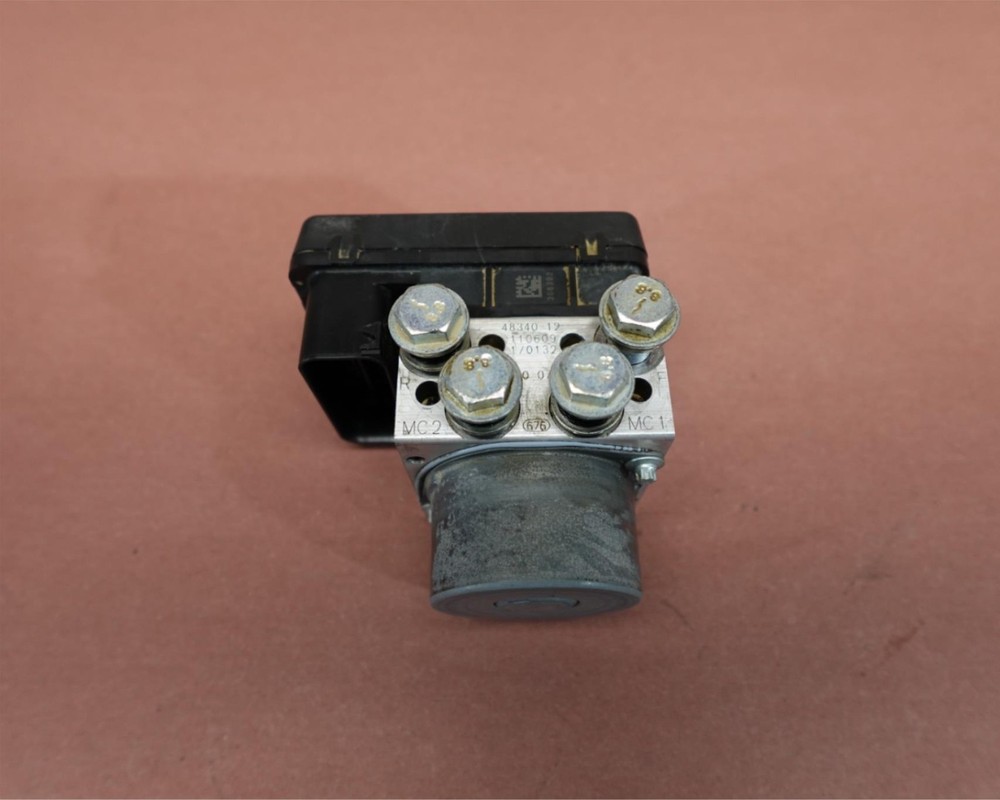 2012-2015 Harley Davidson FLD Switchback ABS BRAKE PUMP MODULE