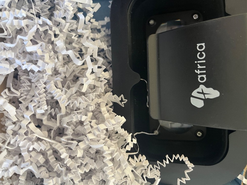 foldable virtual reality (VR) headset for smartphones. It