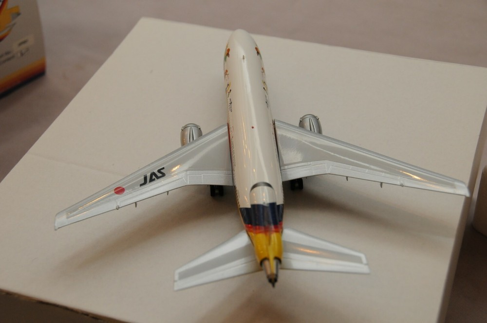 Blue Box/Inflight 200 JAS DC10-30 Peter Pan