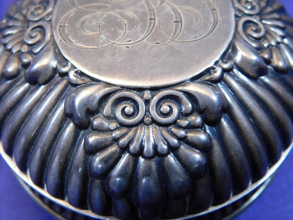 GORHAM EARLY FOOTED STERLING SILVER BOX #120 - GOOD CONDITION MONO M1