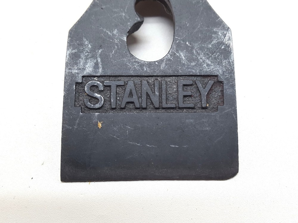 2876 Stanley Bailey No. 4 & 5; Lever Cap, Post 1933, Small Nick