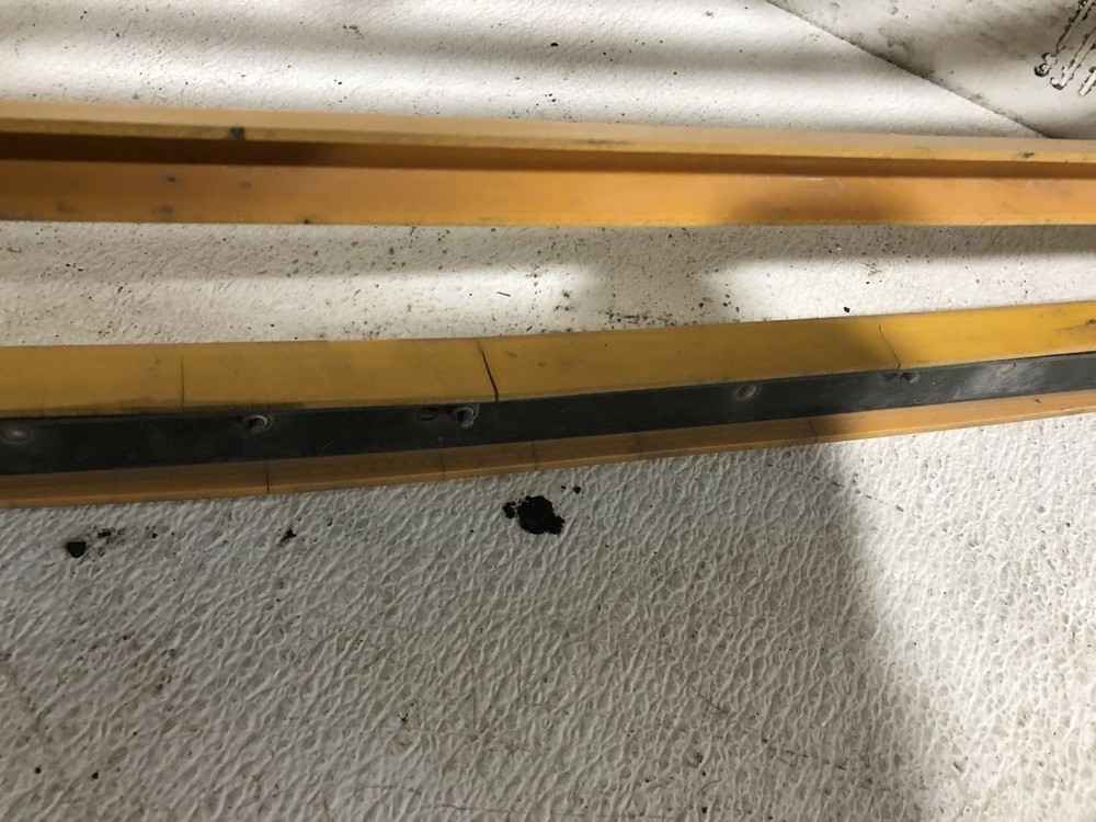 International FE Grille - Used