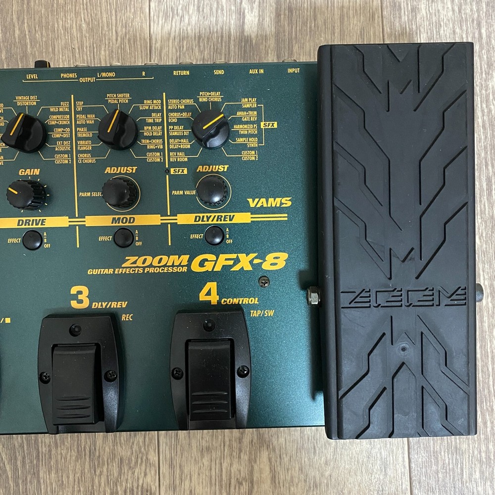 ZOOM GFX-8 Multi-Effector Multi-Effects Processor Used Shipping From Japan