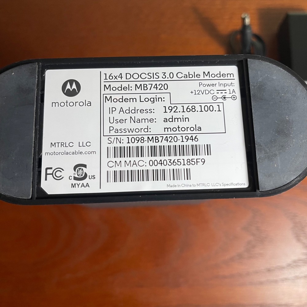 MOTOROLA 16x4 DOCSIS 3.0 Cable Modem - Model MB7420 - READ description...