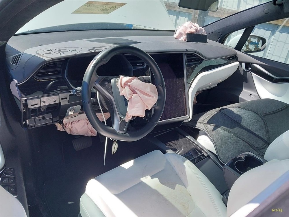 TESLA X 2019 Camera/Projector 3439869
