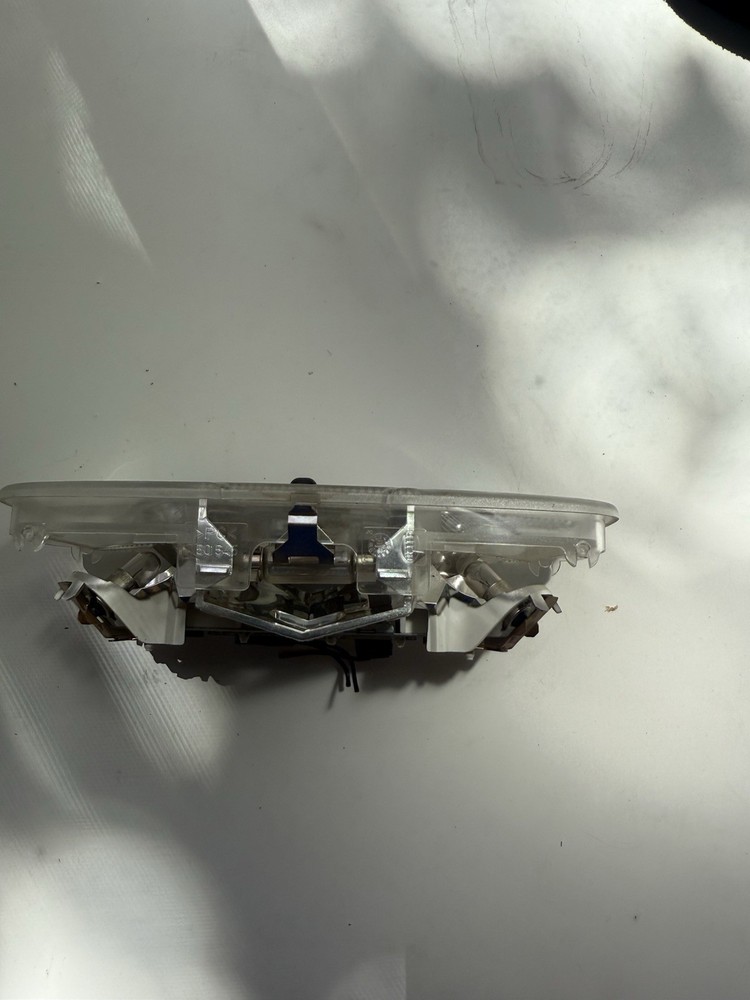 2000-2007 Ford Focus Front Overhead Front Center Dome Roof Map Light