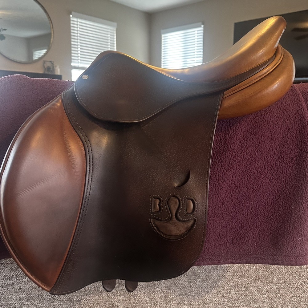2014 Bruno Delgrange 17” seat, 4A3M, Partition Saddle, Medium Tree