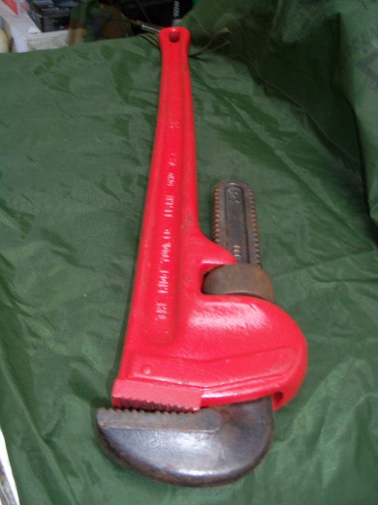RIDGID  24" HEAVY DUTY PIPE WRENCH