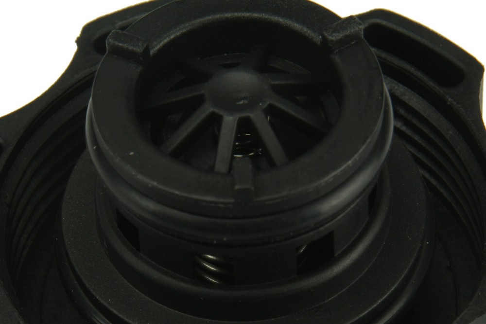 Engine Coolant Reservoir Cap URO For 2008-2017 GMC Sierra