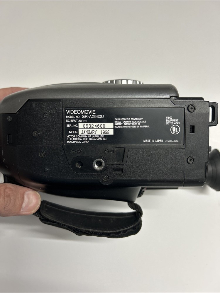 JVC GR-AX930U Videomovie Compact VHS Camcorder Video Camera *Untested*