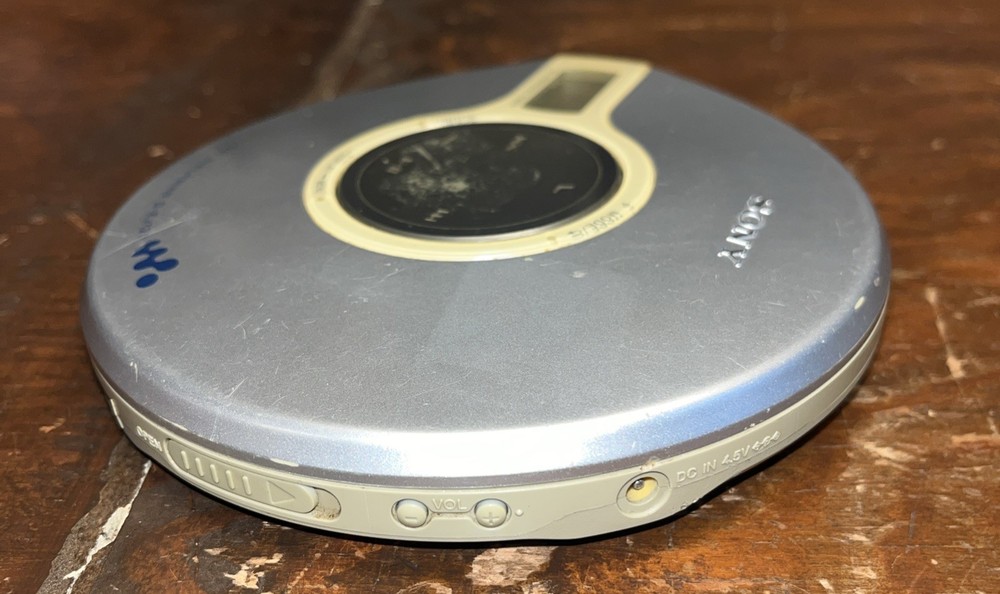Sony D-EJ120 CD Walkman Portable CD Player - Tested - Working