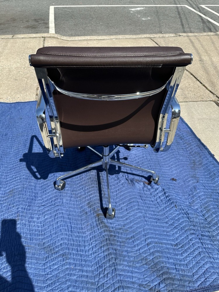 Mid-Century Modern "Eames Style"