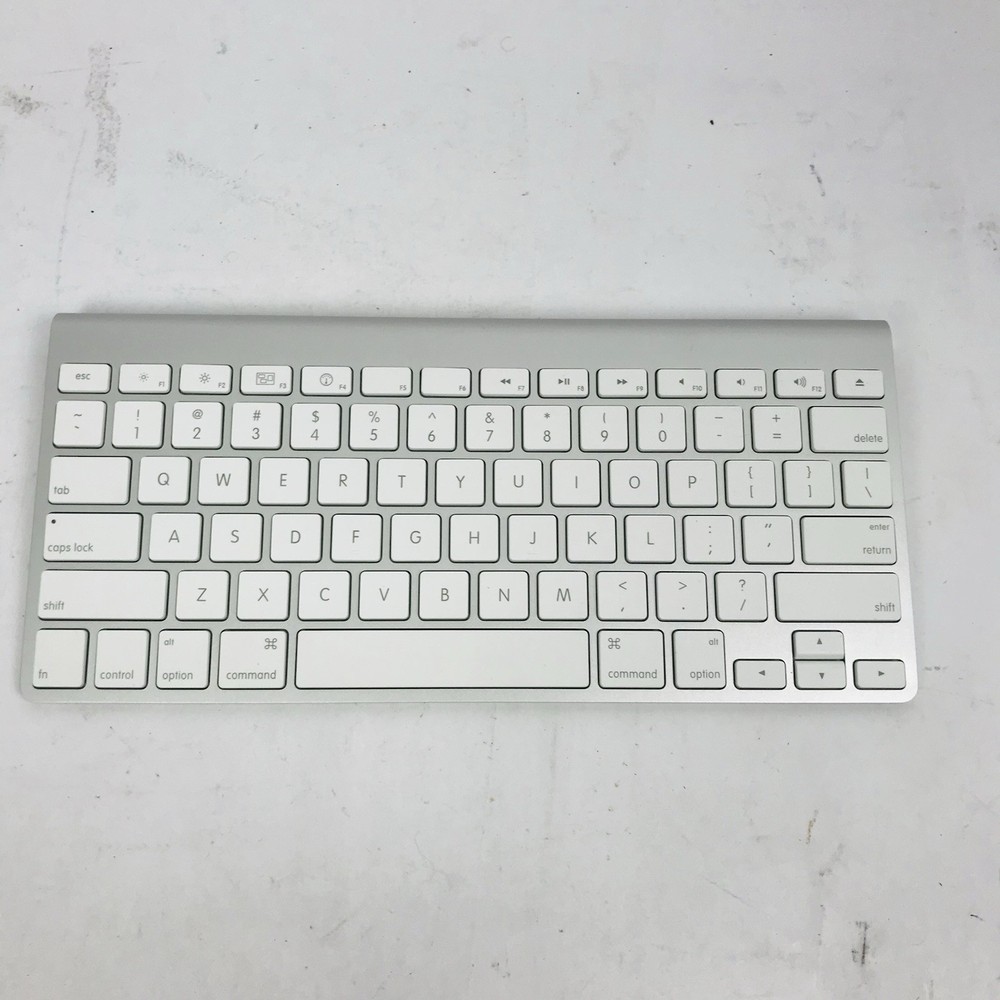 Apple Wireless Keyboard A1255 Tested Working W/ Box And Manual