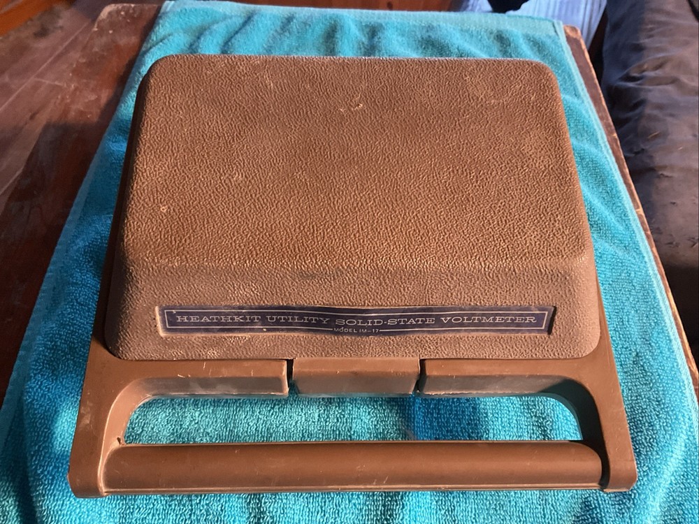 Heathkit Utility Solid State Voltmeter Model IM-17 in Case (ORIGINAL BOX)