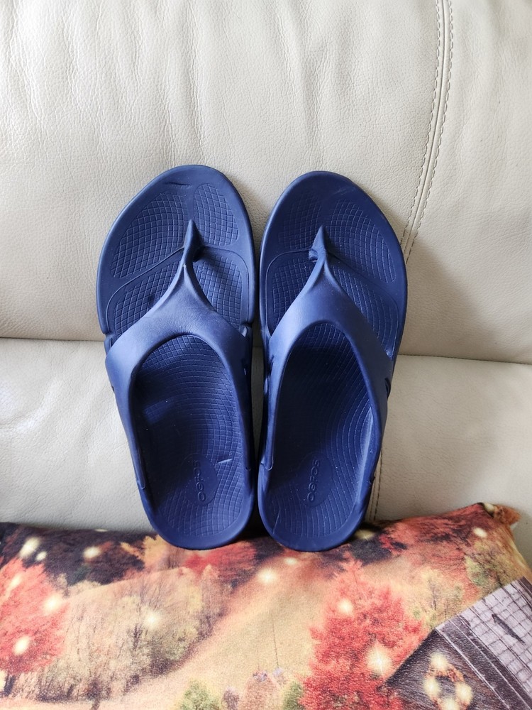 Oofos Men's 11