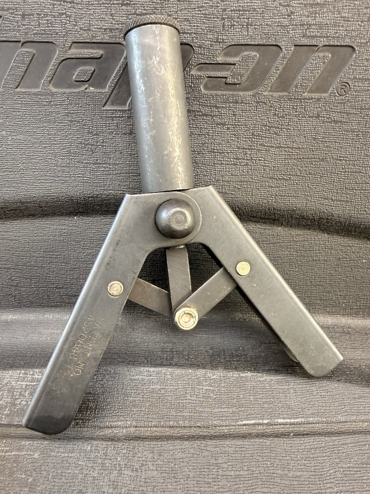 Huck PR-75 Quick-Set Hand Riveter for Plastic Rivets