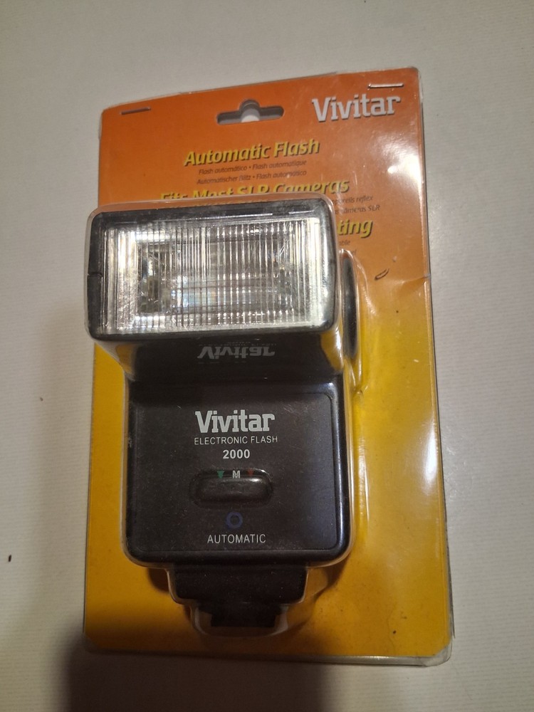 Vivitar automatic electronic flash 2000