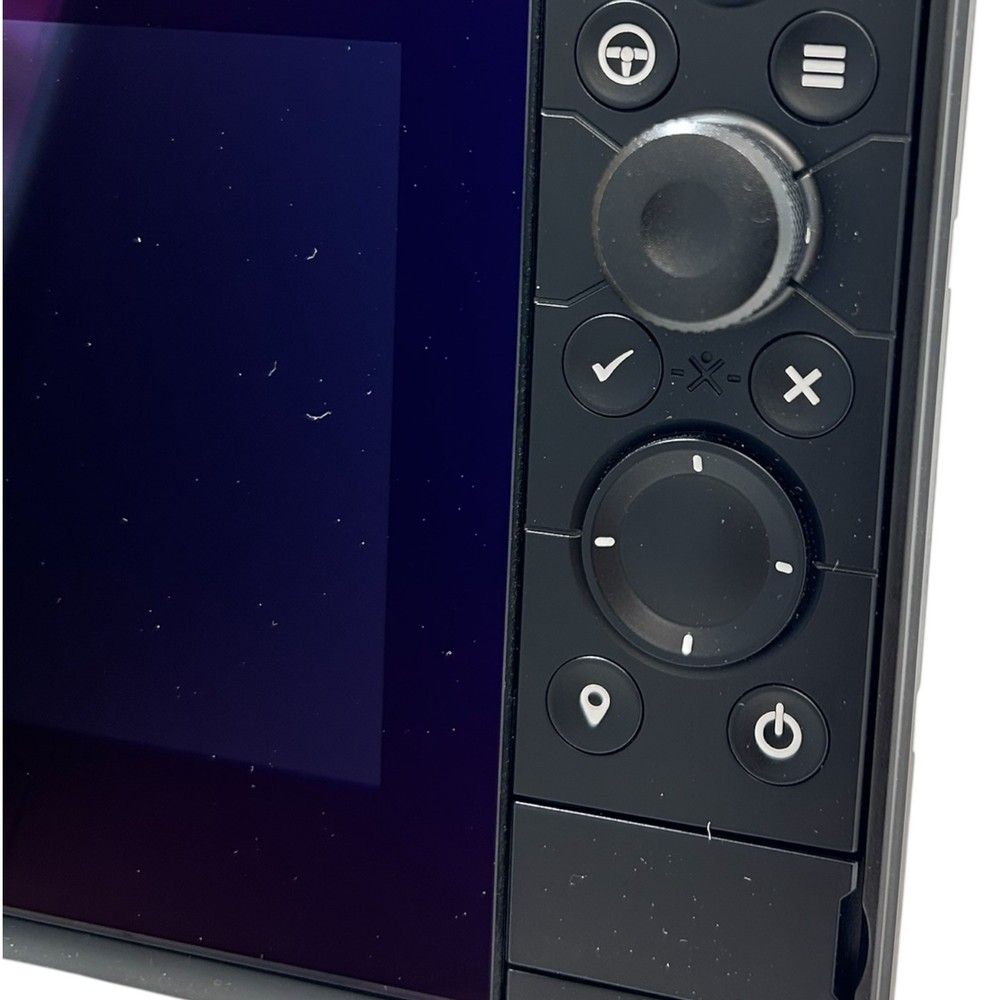Mercury 8M0124497, Vessel View 703, Marine Touch Screen Display (Screen Defect)
