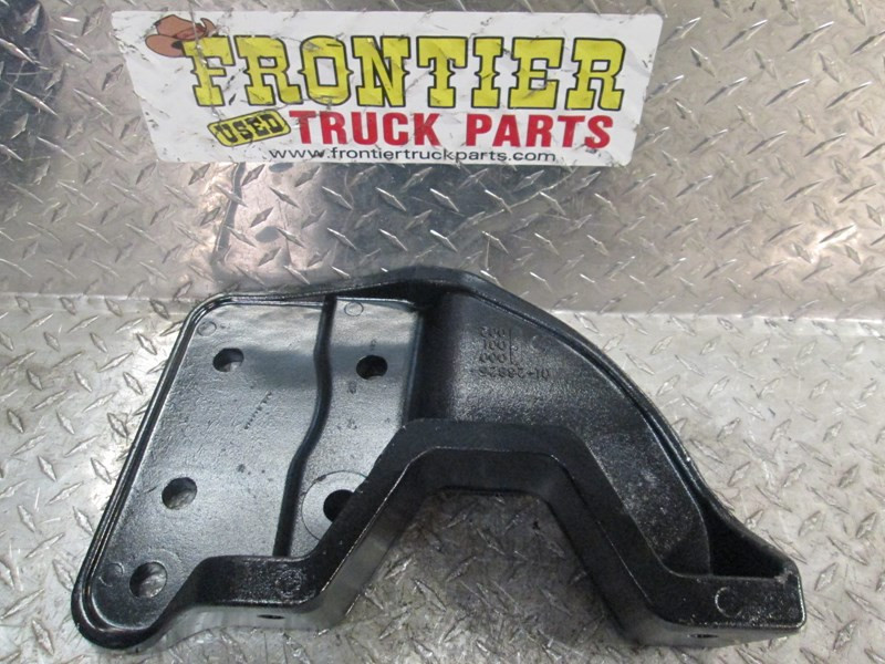 Peterbilt Engine Mount 01-26826-001 (548-10889)