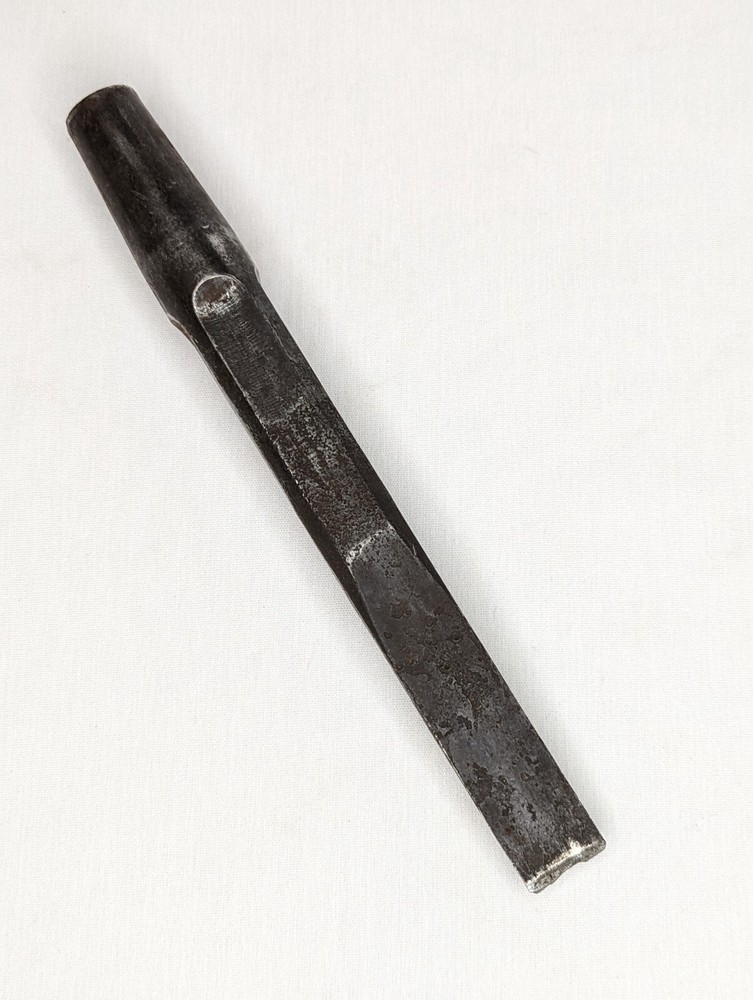 Vintage Impact Chisel 222 D6 - Damaged Tip