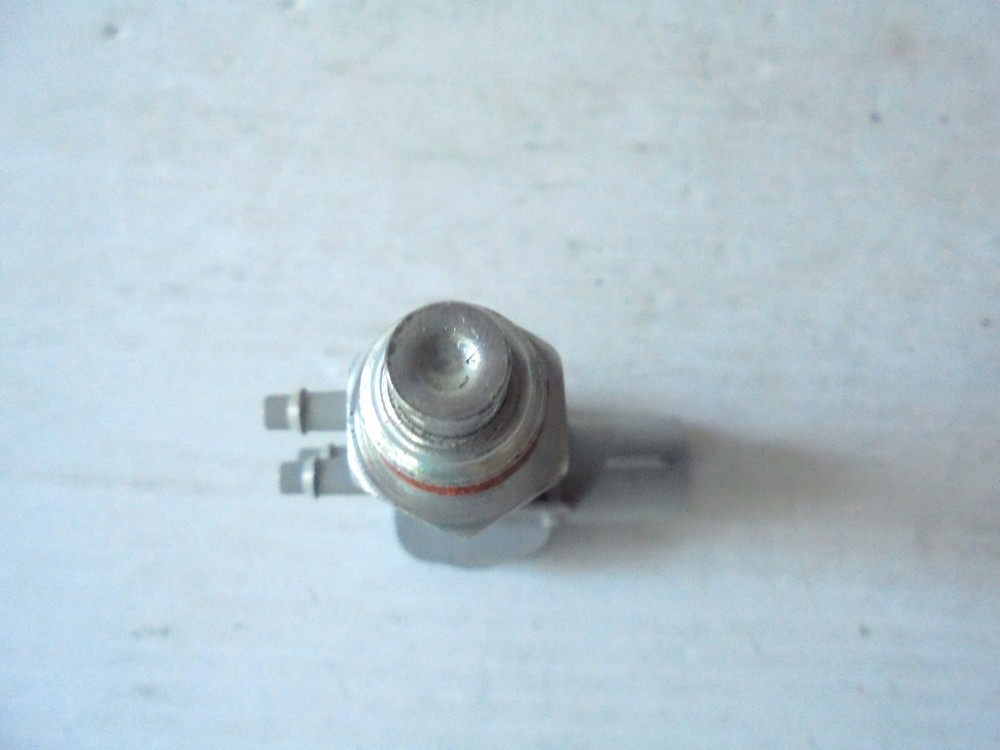 Ported Vacuum Switch Standard PVS112 ORIGINAL FORD E2B2-8A564-A2A NEW