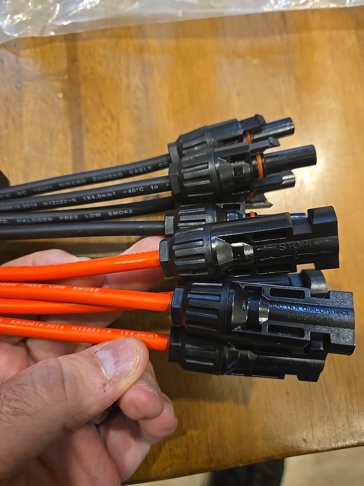 Solar Connectors Cable for 4 Solar Panels IP68 Waterproof Solar Panel Connect...